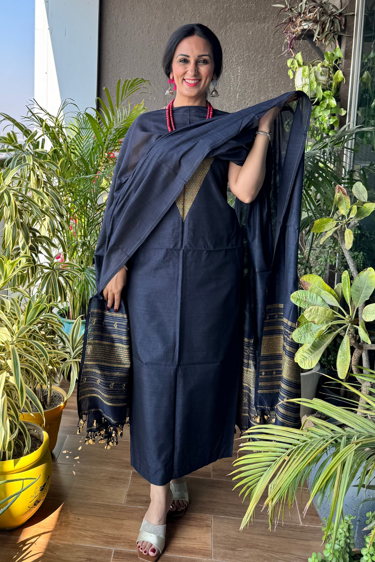 Dark grey colour kurta dupatta set with jamdani work